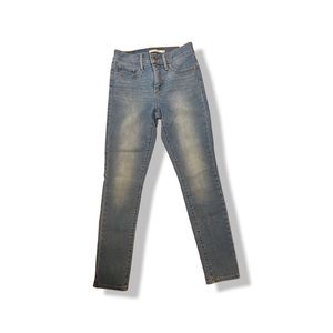 Levi’s Skinny Jeans